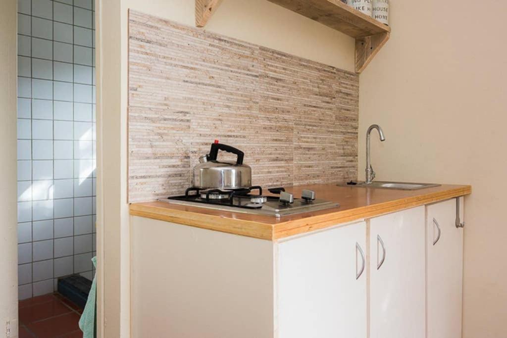 Smileys Apartment And Car Rental Виллемстад Экстерьер фото